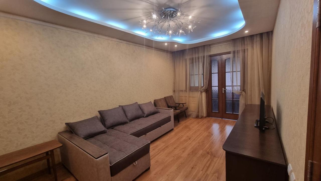 Cosy Appartment Ташкент Екстериор снимка
